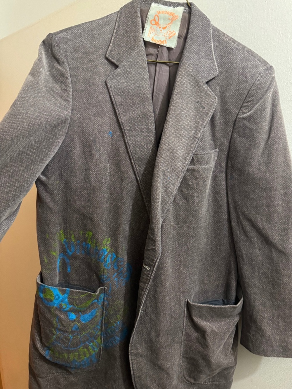 Graffiti skull men’s sport coat